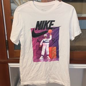 small nike graphic tee
